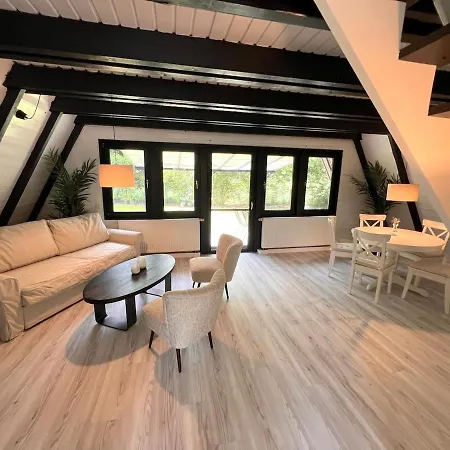 Prius Alfsee Fuer 4 Pers Baby Holiday home