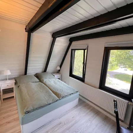Prius Alfsee Fuer 4 Pers Baby Holiday home Rieste